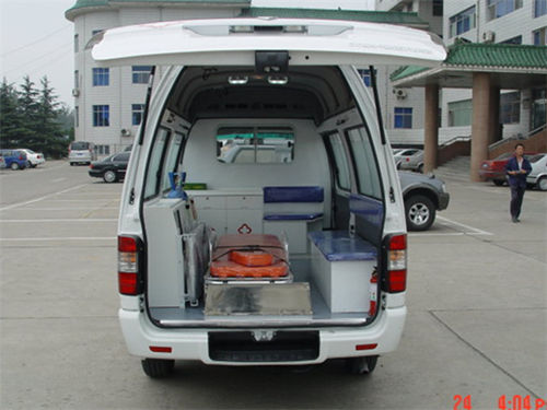 福田風(fēng)景高頂救護(hù)車(chē) 福田風(fēng)景高頂救護(hù)車(chē)