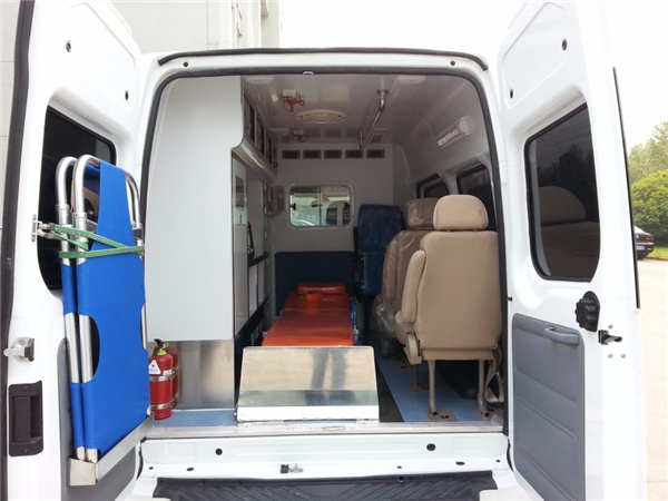 福特全順新世代V348監(jiān)護(hù)救護(hù)車|7座|價(jià)格 福特全順新世代V348監(jiān)護(hù)救護(hù)車|7座|價(jià)格