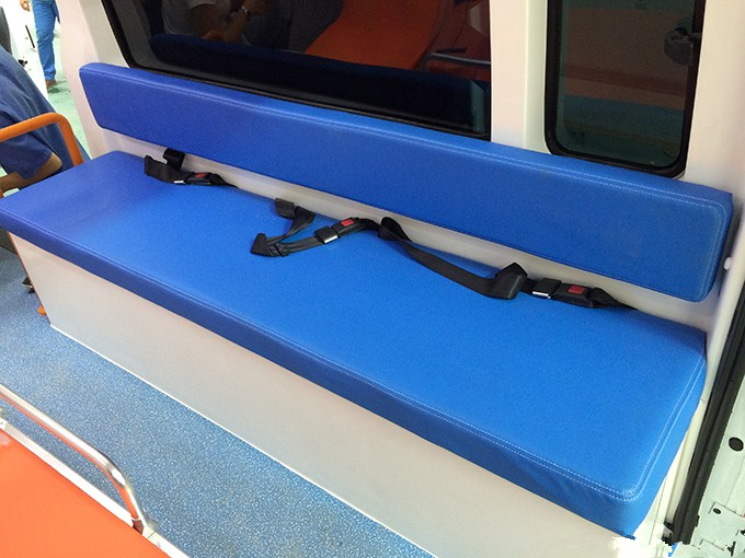 福特V348長軸超人高頂監(jiān)護型救護車 福特V348長軸超人高頂監(jiān)護型救護車