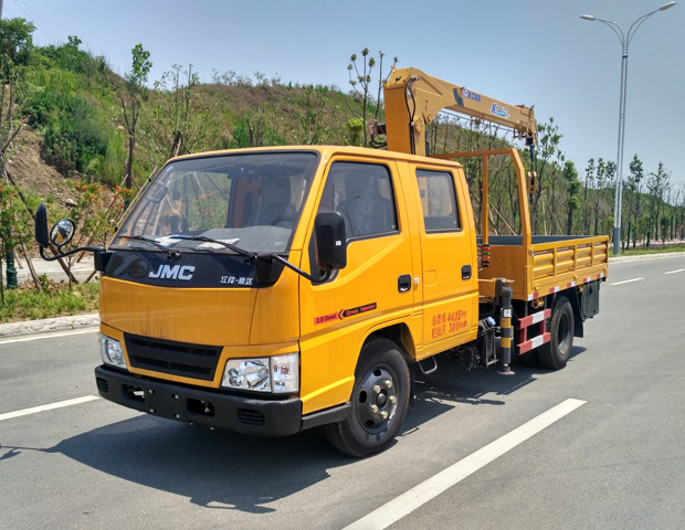 江鈴雙排藍(lán)牌隨車(chē)吊外觀圖片展示